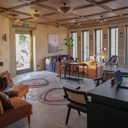 Very Peri Cappadocia - The Lifestyle Luxury Design فندق أُتْشيسار